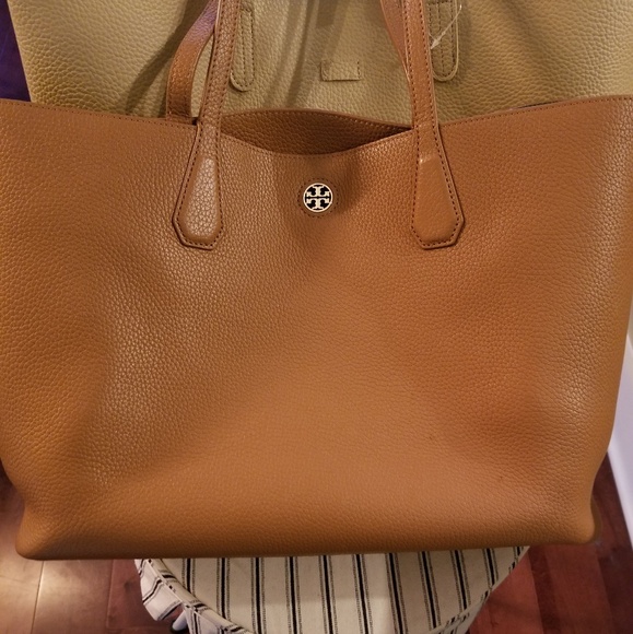 Tory Burch Handbags - Tory Burch Tote